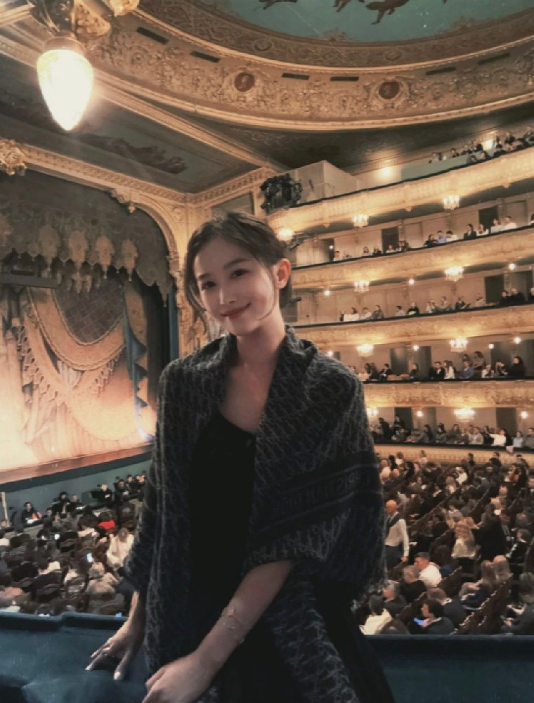 旧金山伴游 李莎丽