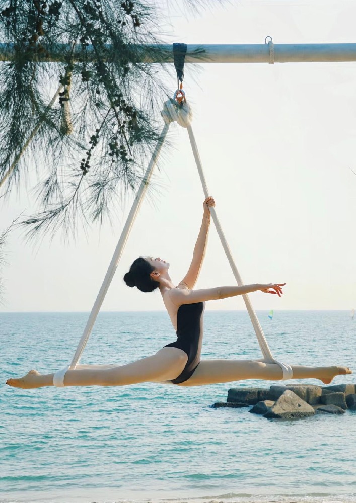 纽约留学外围 Lena